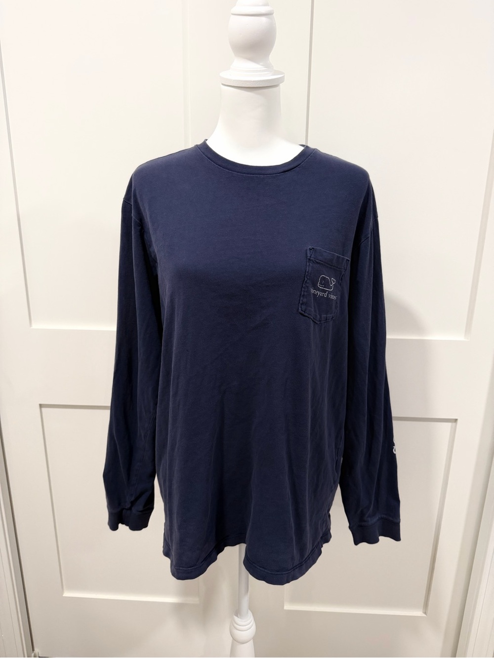 Vineyard Vines Men’s Long-Sleeve Pocket Tee in Navy Blue